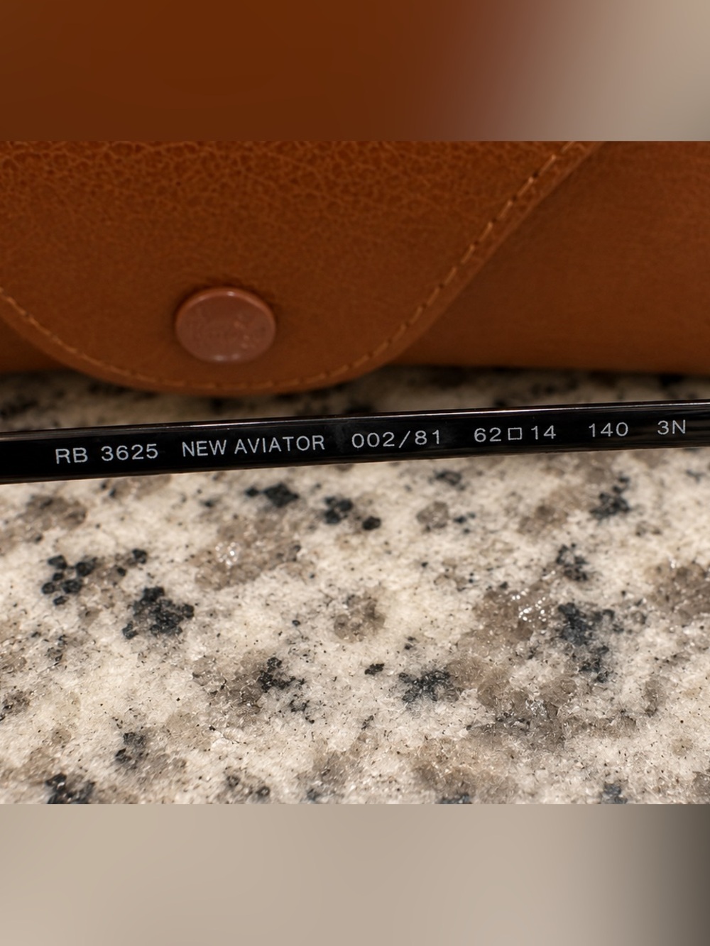 Ray-Ban RB3625 Aviator Sunglasses Black Frame Gray Lenses w/ Case - Picture 5 of 6